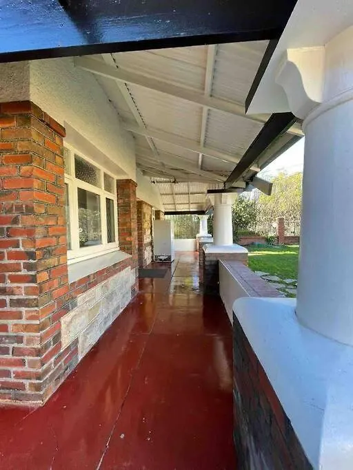 Holiday home Group House With Views Of The Salt Pool And Spa Mitcham