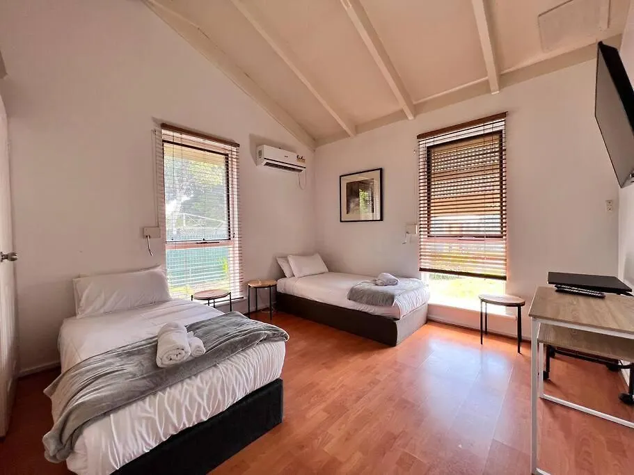 Group House With Views Of The Salt Pool And Spa Mitcham